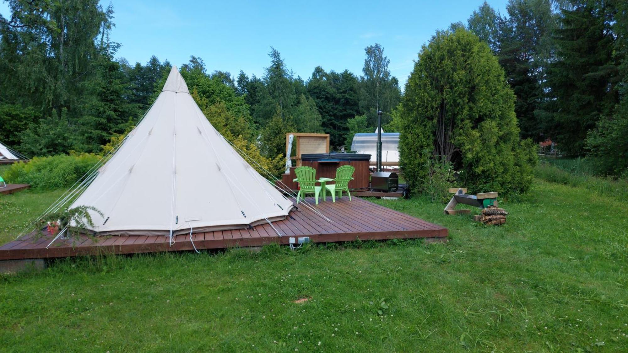 Glamping Fluffy Horns - Glempings Pukainie Ragi Hotel Plienciems Exterior photo
